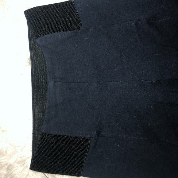 Le Chateau cropped wonderpants - Picture 2 of 2